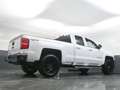 Used 2017 Chevrolet Silverado 1500 LT w/ All Star Edition image 28