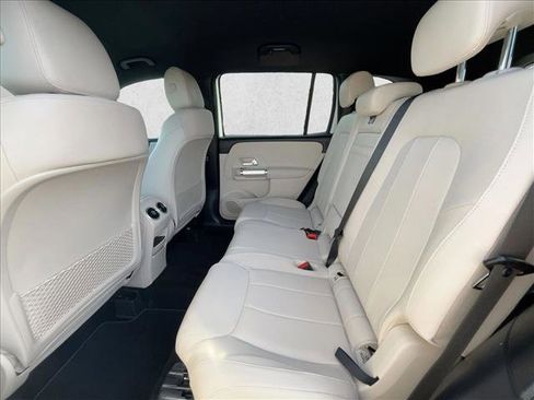 Certified 2025 Mercedes-Benz GLB 250 4MATIC image 17