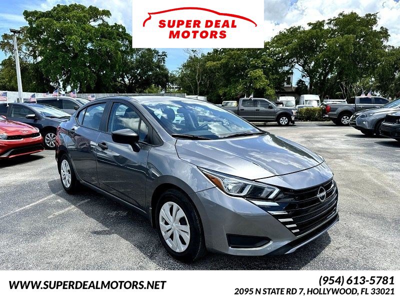 Used 2024 Nissan Versa S w/ Trunk Package FWD image 1