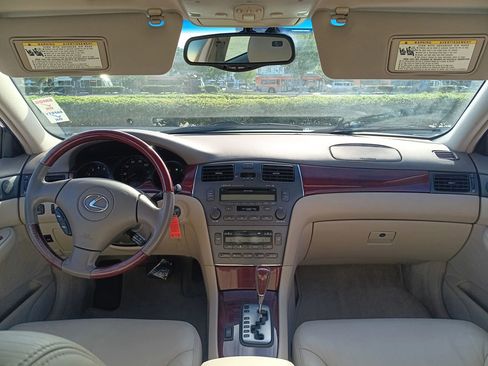 Used 2004 Lexus ES 330 image 13