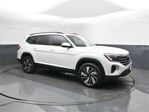 New 2026 Volkswagen Atlas SE image 17