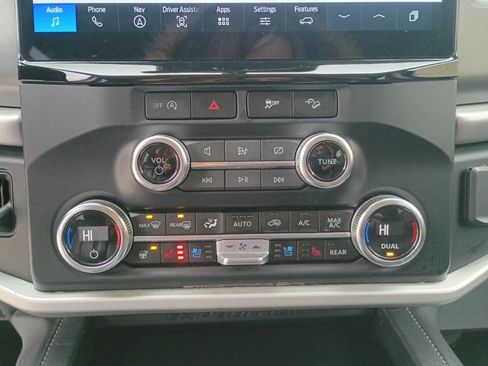 Used 2023 Ford Expedition XLT image 54