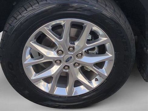 Used 2021 Ford Expedition XLT image 27