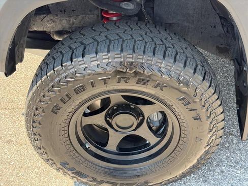 Used 2019 Toyota Tacoma TRD Pro AWD/4WD image 12