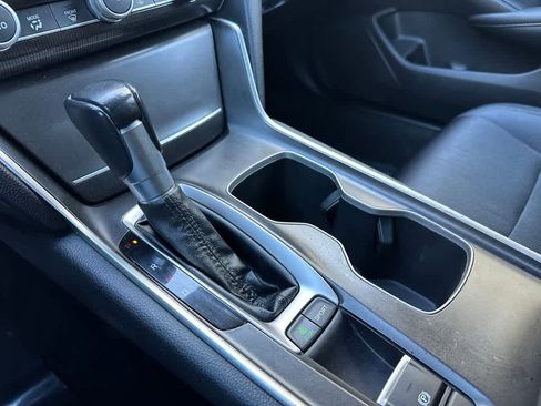 Used 2020 Honda Accord Sport image 17