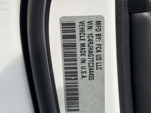 New 2026 Jeep Grand Cherokee Laredo X AWD/4WD image 25