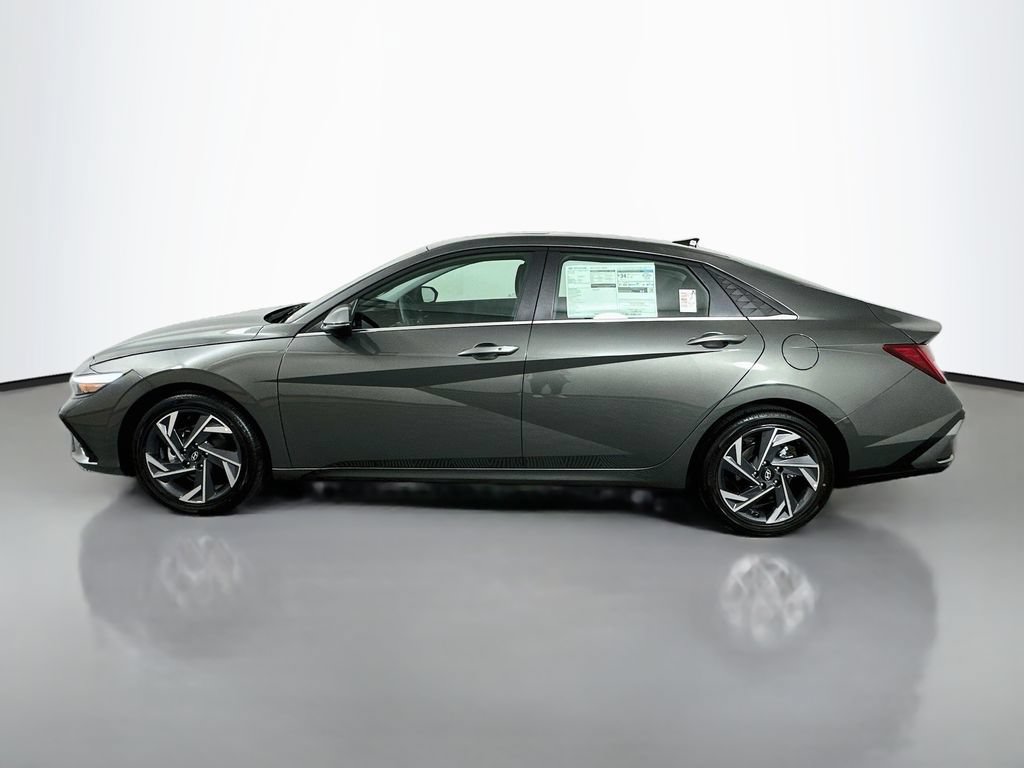 New 2026 Hyundai Elantra Limited FWD image 8