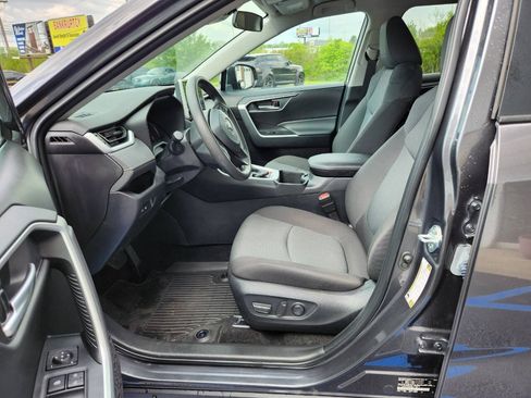 Used 2024 Toyota RAV4 XLE AWD/4WD image 11