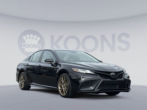 Used 2023 Toyota Camry SE image 10