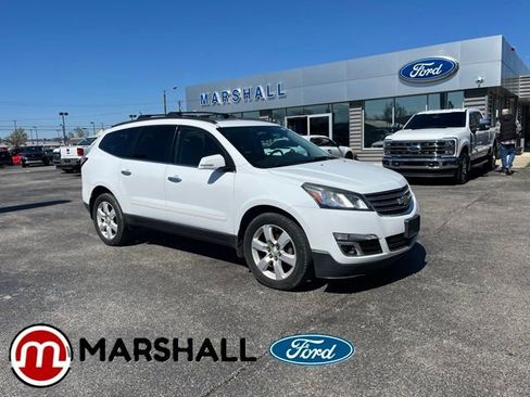 Used 2017 Chevrolet Traverse LT w/ Style and Technology Package image 1