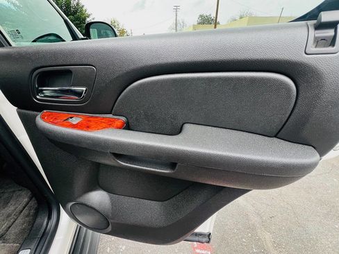 Used 2012 Chevrolet Tahoe LTZ image 15