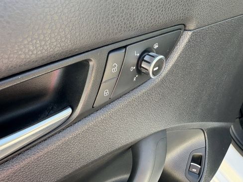 Used 2013 Volkswagen Passat 2.5 SE image 35