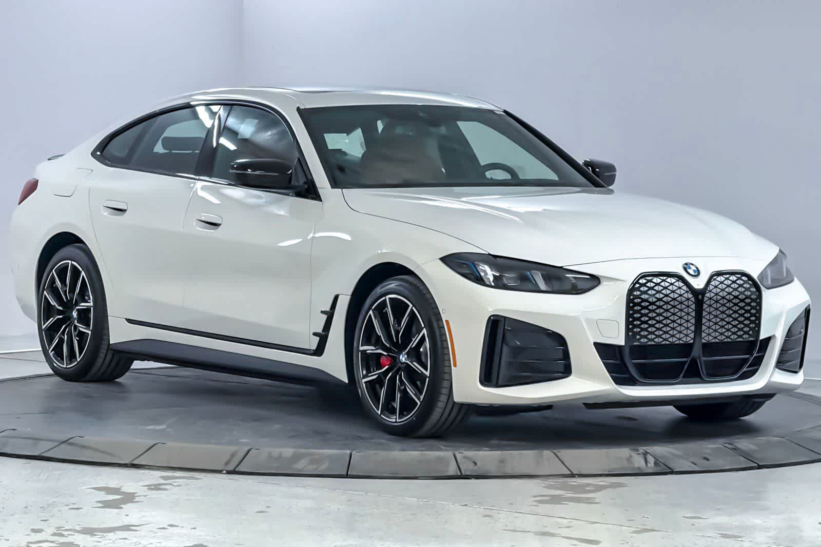 New 2026 BMW i4 eDrive40 w/ M Sport Package RWD image 9