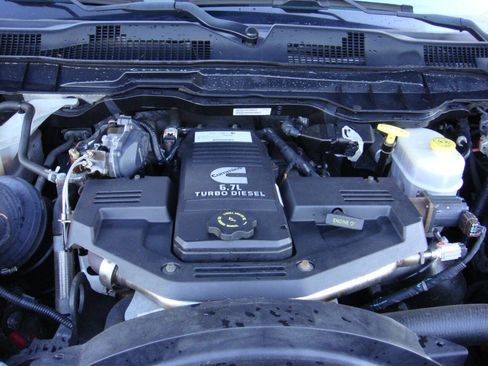 Used 2018 RAM 3500 Laramie w/ Convenience Group image 27