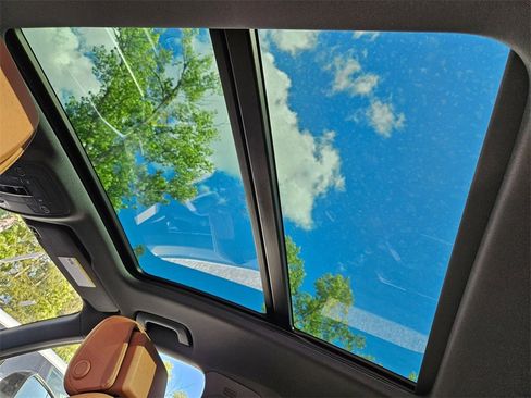 New 2025 Audi Q3 2.0T Premium image 19