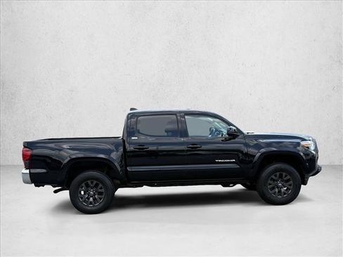 Certified 2023 Toyota Tacoma SR5 AWD/4WD image 4