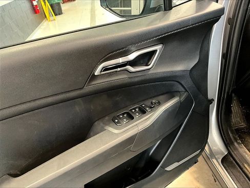 Used 2023 Kia Sportage LX image 11