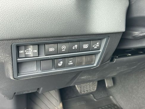 New 2026 Toyota Tundra Limited AWD/4WD image 16