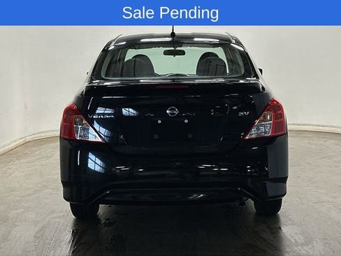 Used 2019 Nissan Versa SV image 4