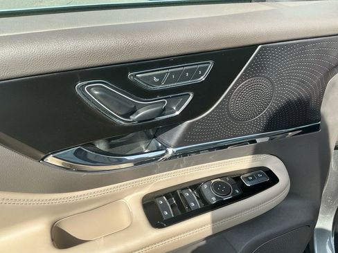 Certified 2024 Lincoln Corsair FWD image 16