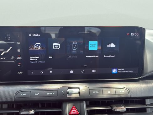 Used 2025 Kia K4 EX FWD image 36