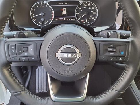 Certified 2024 Nissan Pathfinder SV image 13