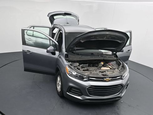 Used 2020 Chevrolet Trax LS FWD image 25