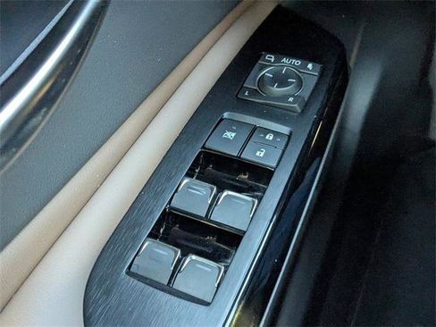 Certified 2025 Lexus ES 300h w/ Premium Package image 21