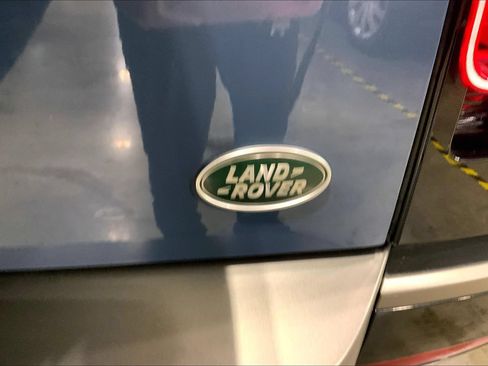 Used 2023 Land Rover Defender 110 X-Dynamic SE AWD/4WD image 31