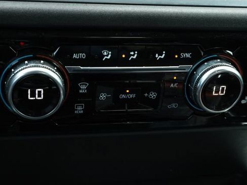 Used 2023 GMC Sierra 1500 Elevation image 4