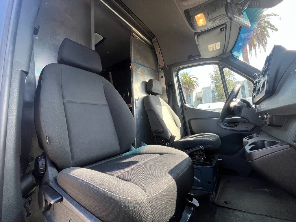 Used 2019 Mercedes-Benz Sprinter 144 image 15