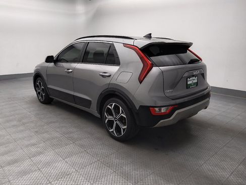 Used 2023 Kia Niro EX Touring FWD image 3