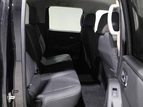 Used 2024 Nissan Frontier SV image 21