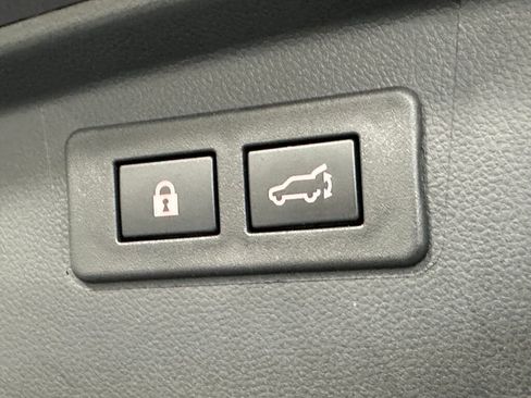 Used 2024 Subaru Outback Premium image 18