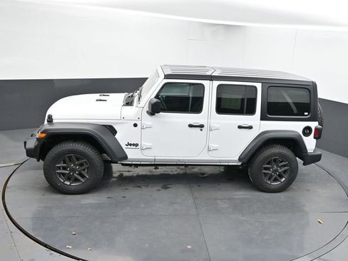 Used 2025 Jeep Wrangler Unlimited Sport AWD/4WD image 38