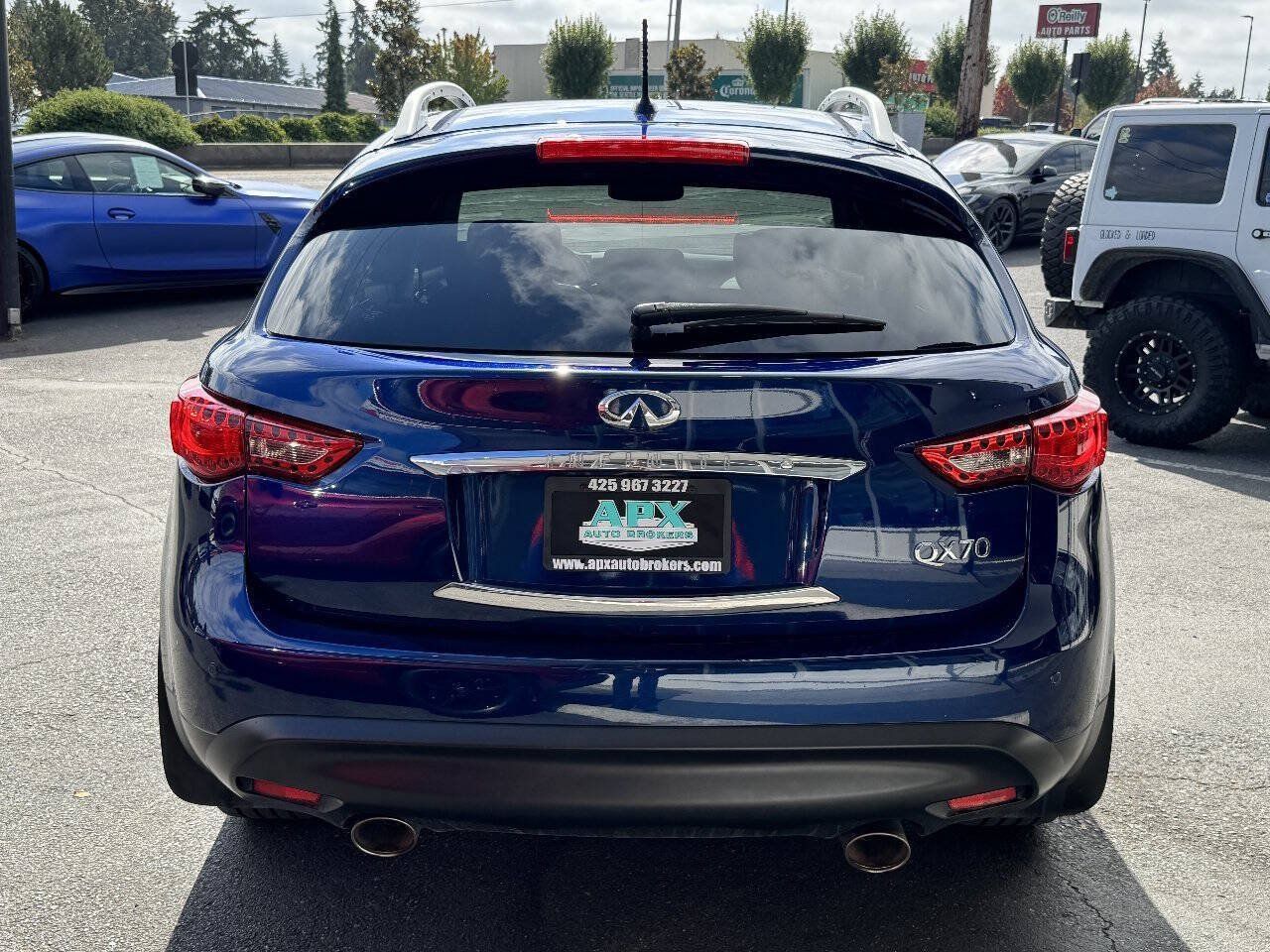 Used 2014 INFINITI QX70 AWD w/ Premium Package image 5
