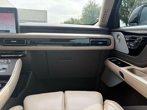 Used 2021 Lincoln Aviator Reserve w/ Equipment Group 201A image 6