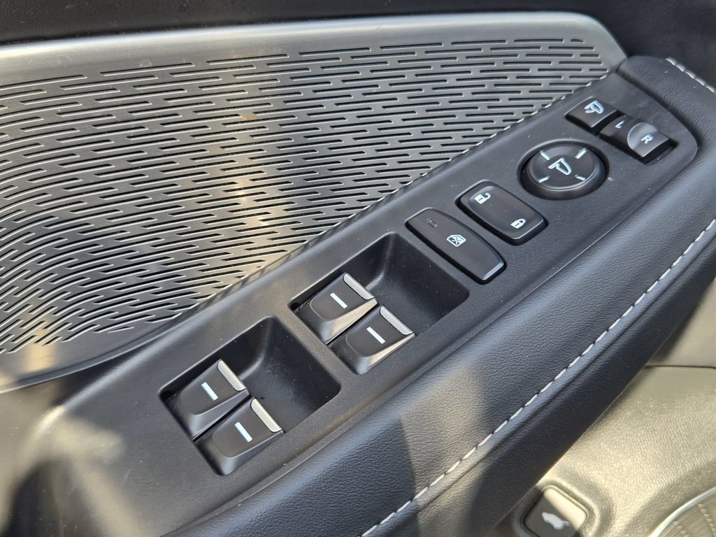 Used 2023 Acura MDX w/ Advance Package AWD/4WD image 31
