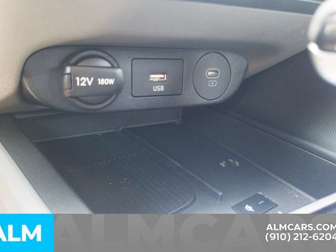 Certified 2025 Hyundai Elantra SEL FWD image 25