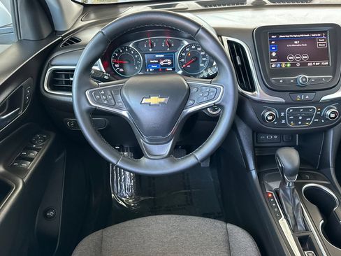 Used 2024 Chevrolet Equinox LT FWD image 17