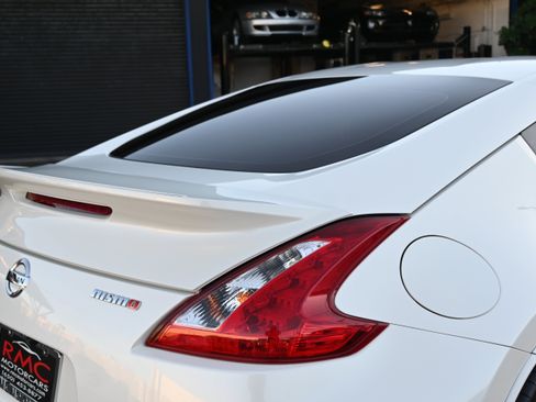 Used 2015 Nissan 370Z NISMO image 29