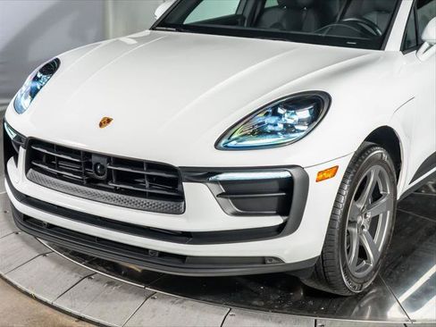 Used 2026 Porsche Macan AWD/4WD image 9