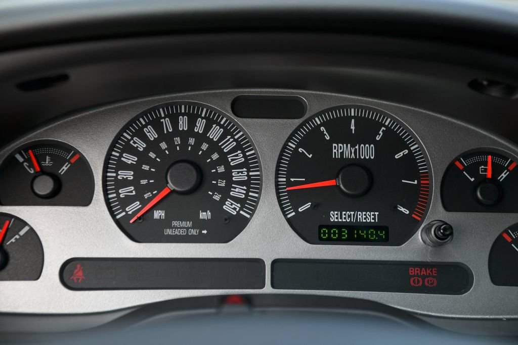 Used 2003 Ford Mustang Mach 1 RWD image 50