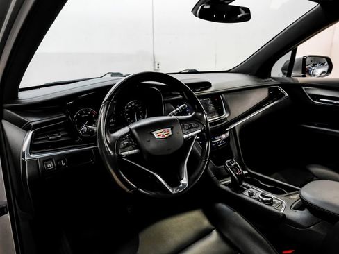 Used 2021 Cadillac XT6 Luxury FWD image 3