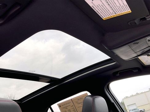 Used 2023 Chevrolet Equinox RS image 22