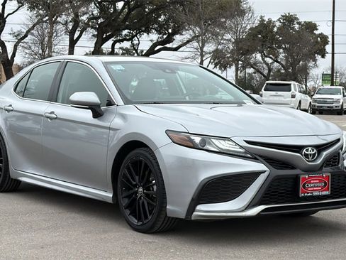 Used 2024 Toyota Camry XSE image 9