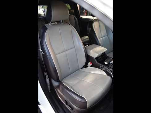 Used 2018 Kia Sedona SX Limited FWD image 36