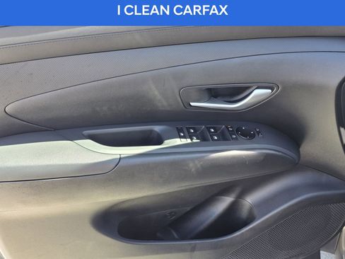 Used 2025 Hyundai Tucson SE image 15