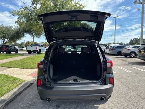 Used 2025 Ford Escape ST-Line FWD image 17