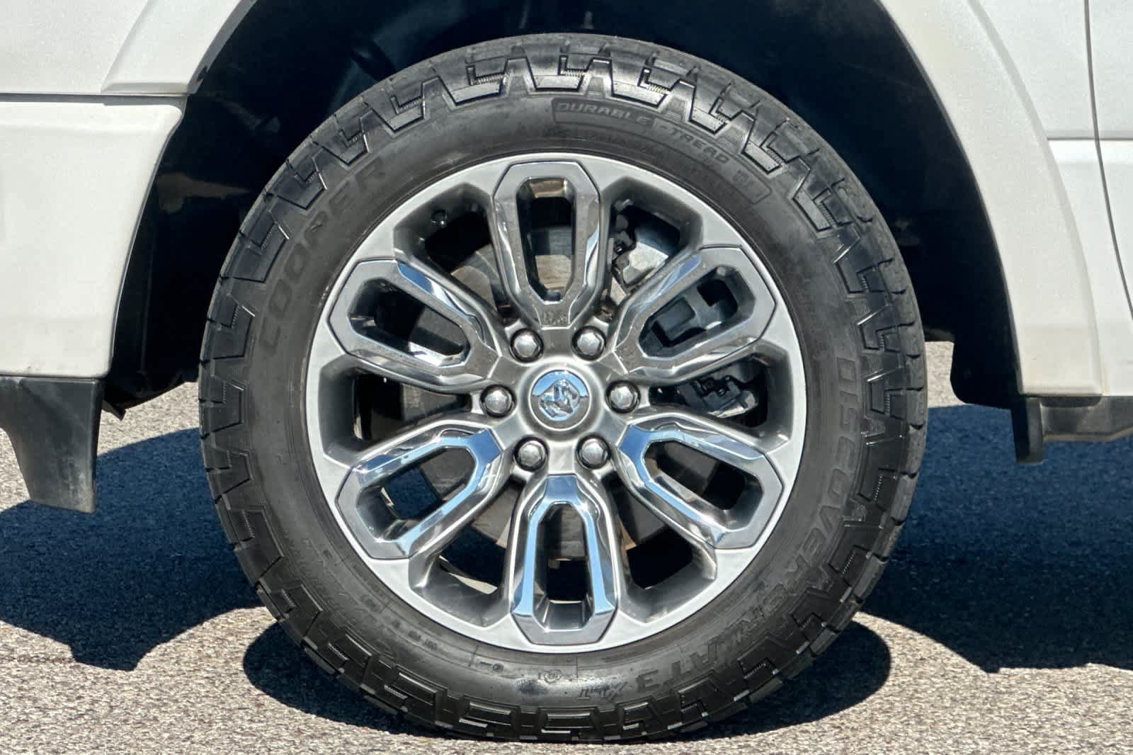Used 2020 RAM 1500 Laramie AWD/4WD image 26